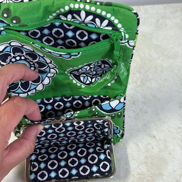 Vera Bradley Cupcake Green Quilted Wallet - Picture 4 of 5
